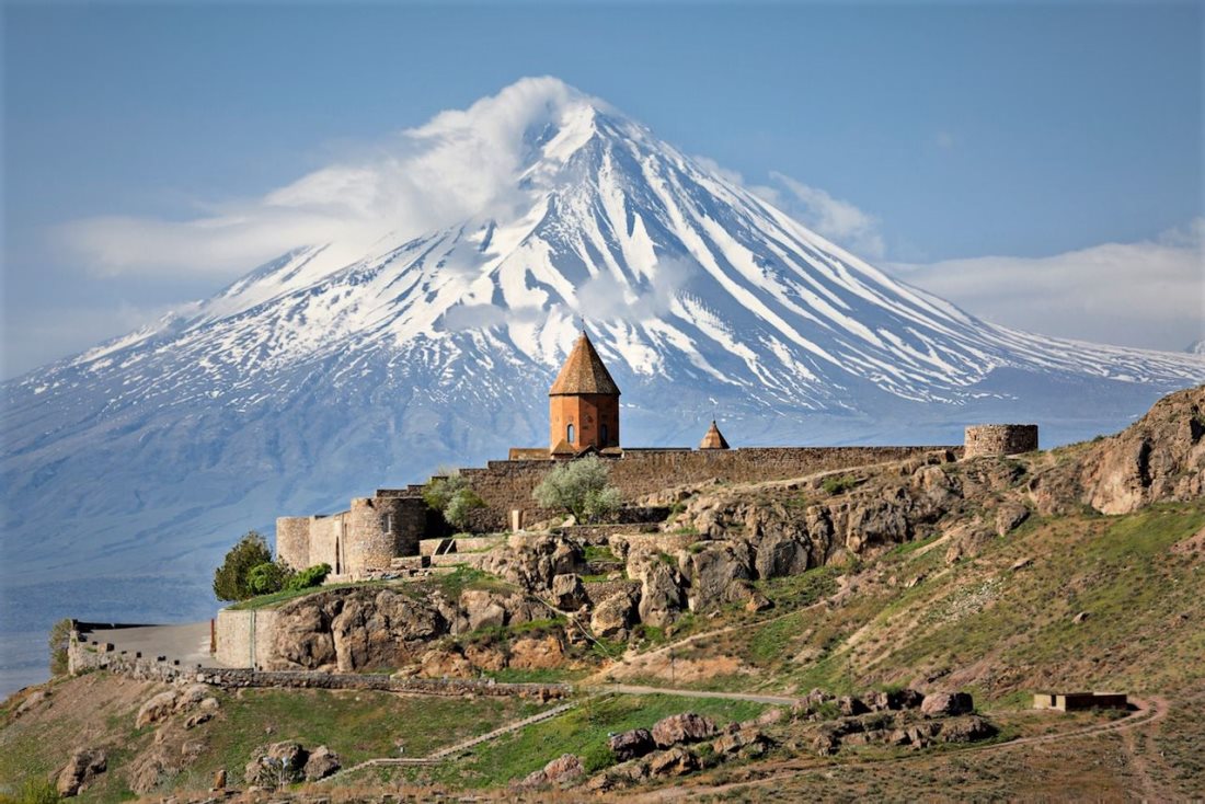Вид на Арарат со стороны Армении