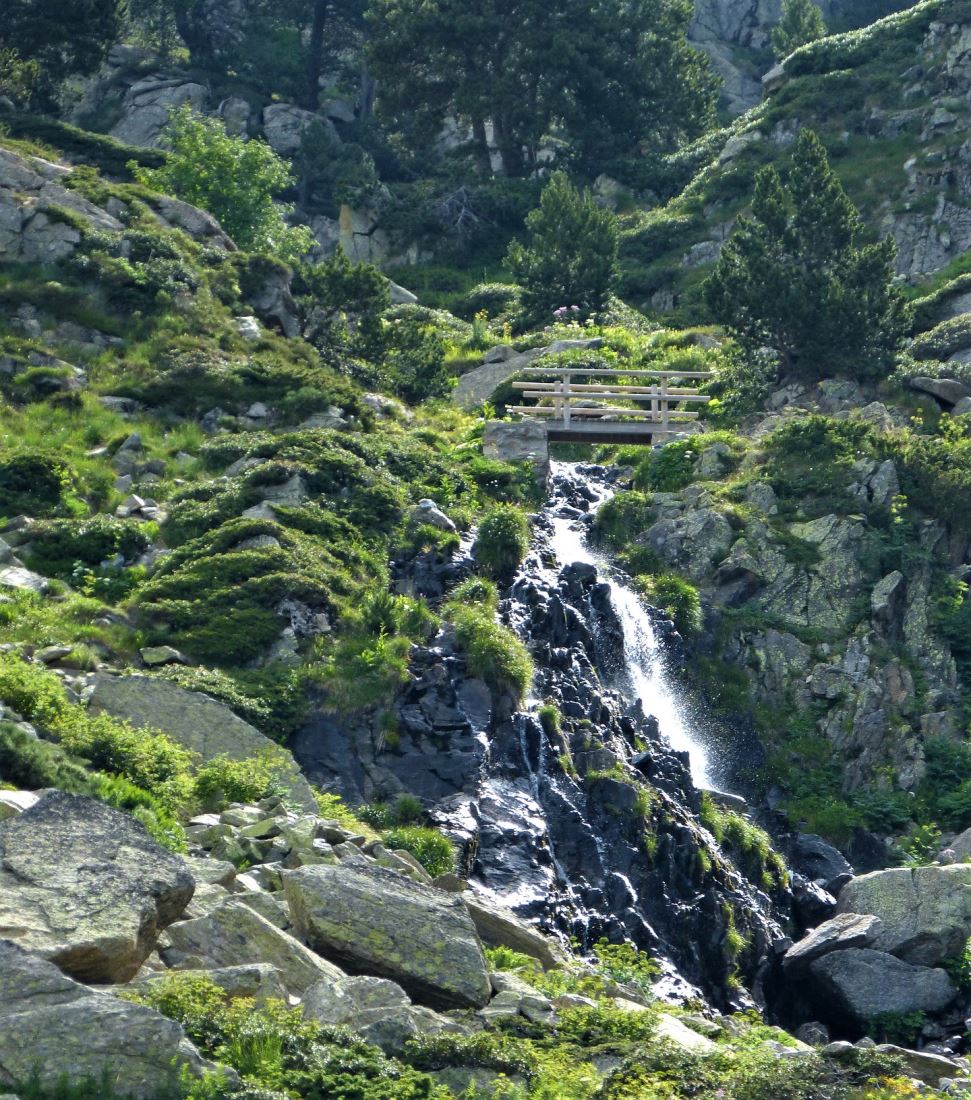 Водопад Инклес Андорра