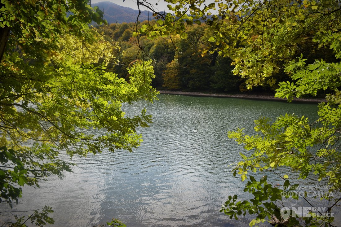Биоградское озеро в Черногории